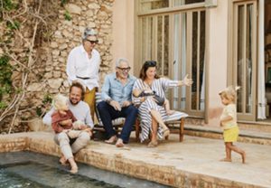 famiglia numerosa riunita